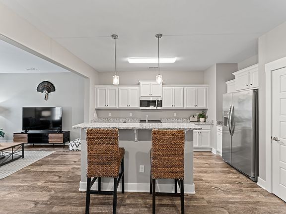 5th image of 4126 Suntropic Ln