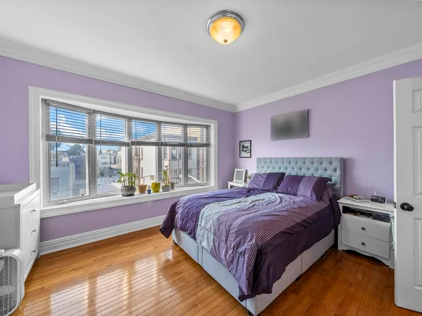 258 New York Avenue image 10 of 22