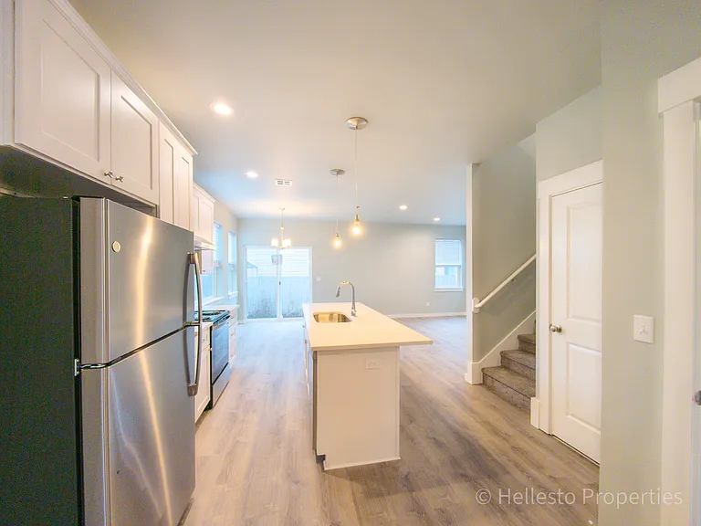 2530 SW Coho St — Photo 7