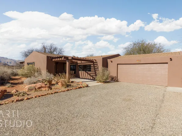 1350 W Lake Dr, Ivins, UT 84738