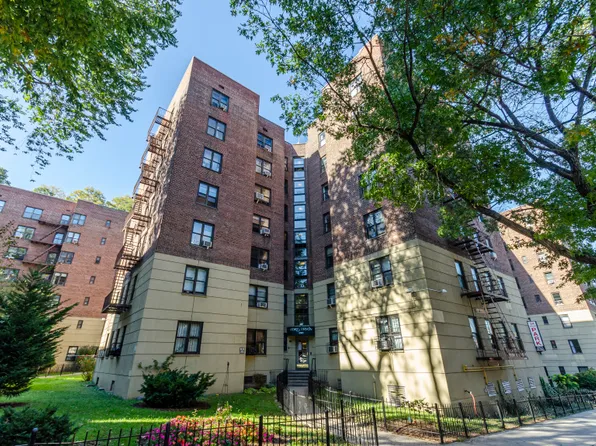 4489 Broadway 5E image 11 of 11