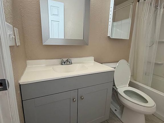 5th image of 1438 N Shill Dr