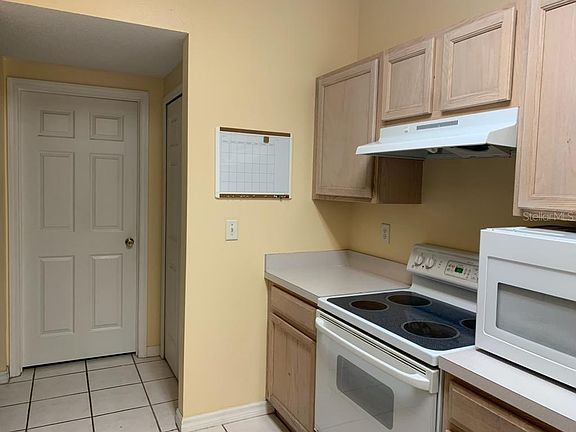 4th image of 18224 Paradise Point Dr