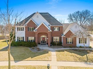 301 E Castlebury Ln, Appleton, WI 54913