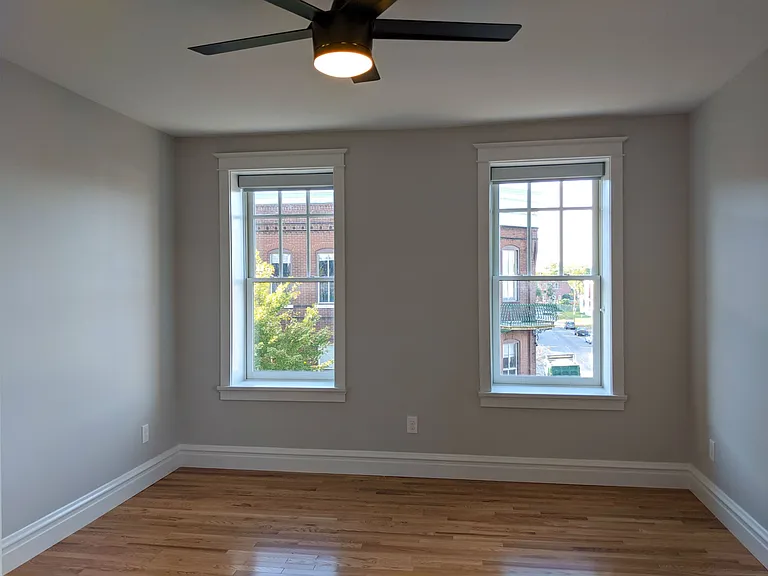 3756 California Ave #3W — Photo 8