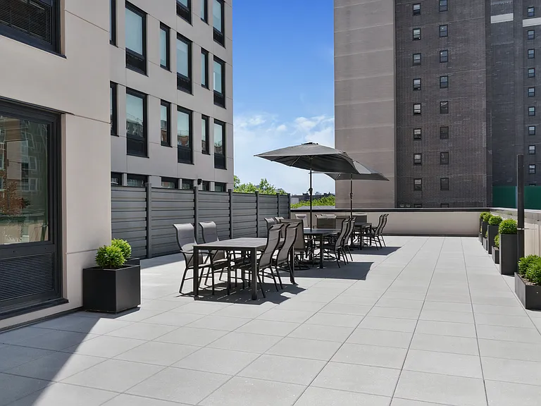 18303 Hillside Ave #2G — Photo 13