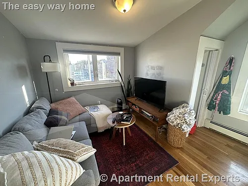 287 Beacon St #1 Photo 1