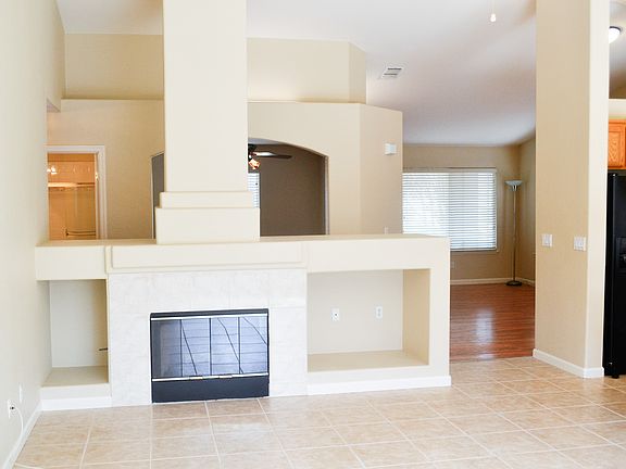 4th image of 927 Norman Dr