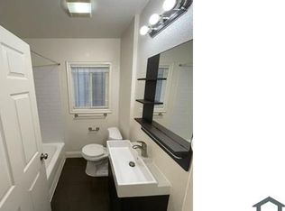 1233 Peralta St #A, Oakland, CA