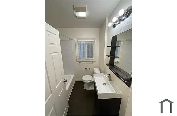1233 Peralta St #A photo 1