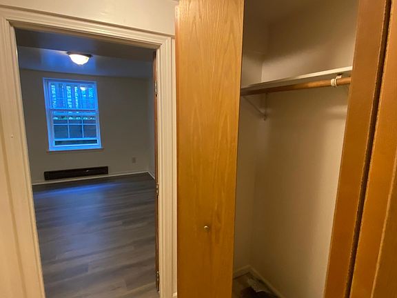 Bedroom 1 door entrance