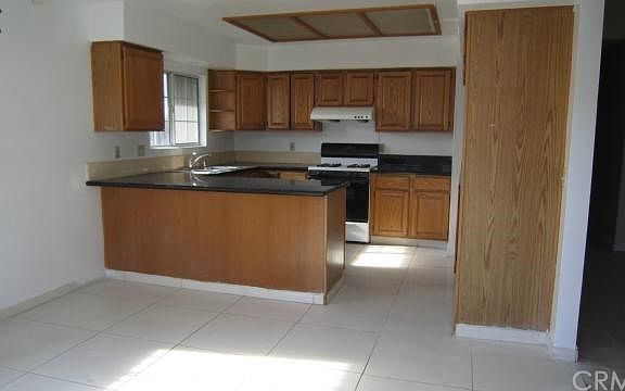 2nd image of 446 N Reservoir St