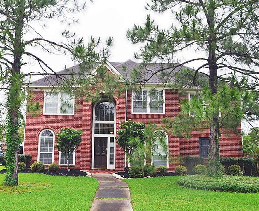 1st image of 401 Meadow Wood Ln