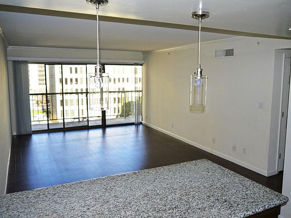 Kitchen / Living Room