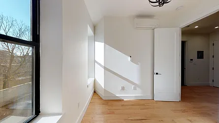 Rented by Rennit Inc.