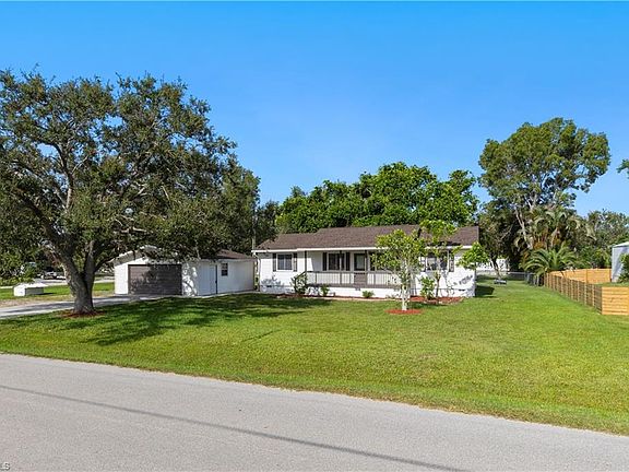 2nd image of 10897 Fountain AVE