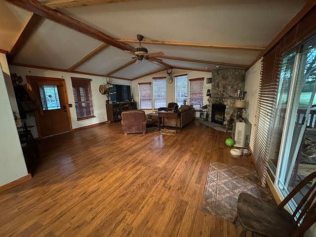 2nd image of 41170 Pixie Ln