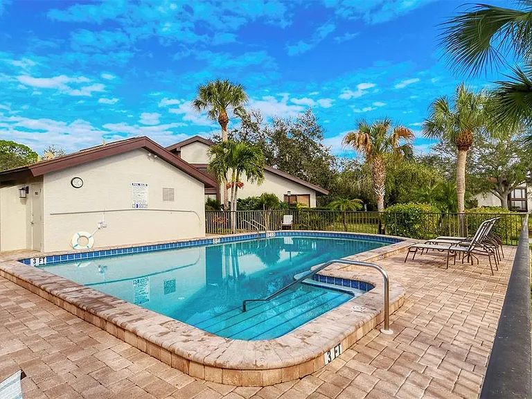 3131 Windrush Bourne #22 — Photo 42