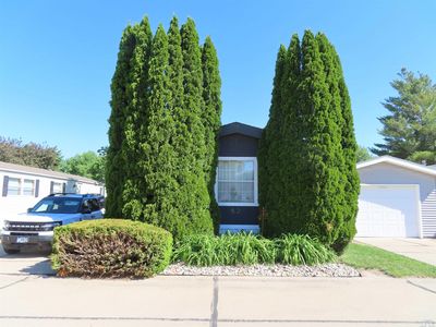52 Cotts Dr, North Sioux City, SD, 57049