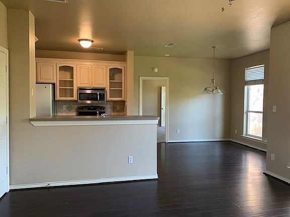 3rd image of 4009 Cottage Park Ct