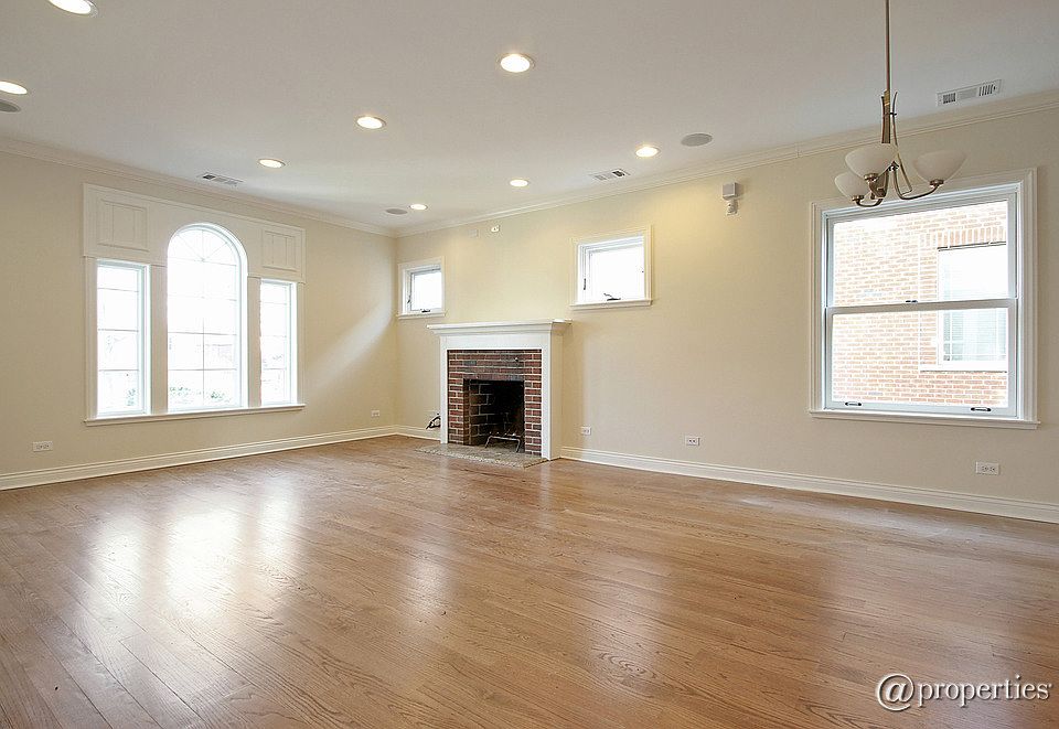 321 Euclid Ave Highwood IL 60040 Apartments for Rent Zillow