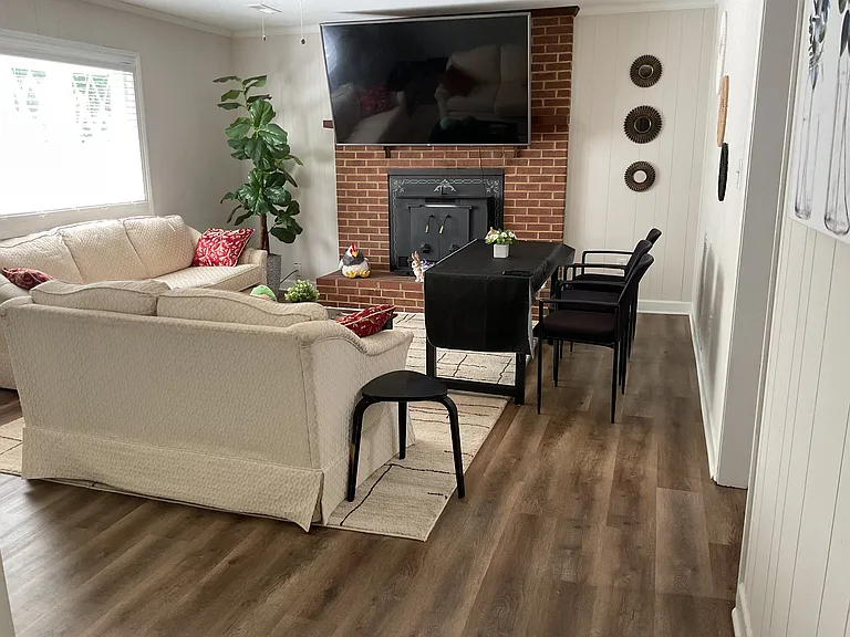 433 Queens Creek Rd — Photo 5