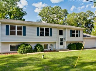 26446 W Shannon Ave, Antioch, IL