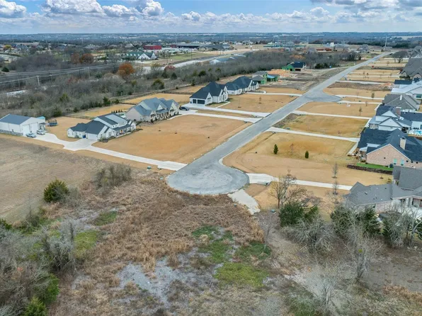 256 Blackthorn Dr, Van Alstyne, TX 75495