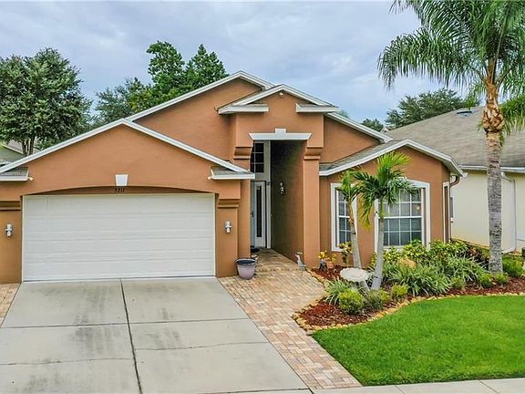 3rd image of 3211 Clover Blossom Cir