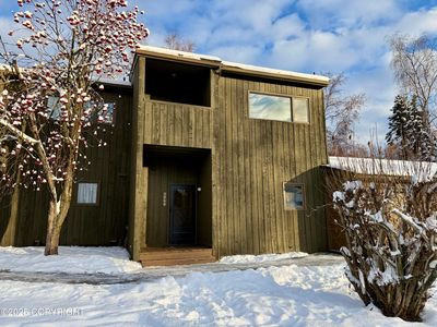 2068 Cliffside Dr, Anchorage, AK, 99501