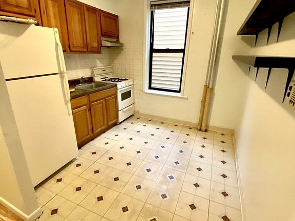 5th image of 32-21 37th St #2A