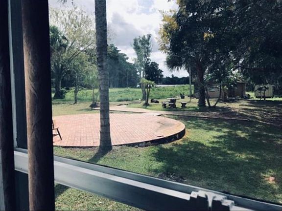 3rd image of 301 W Lake Mary Blvd