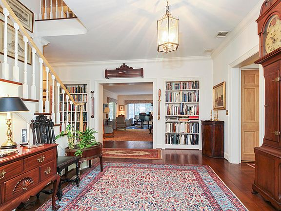 3rd image of 781 Weed St