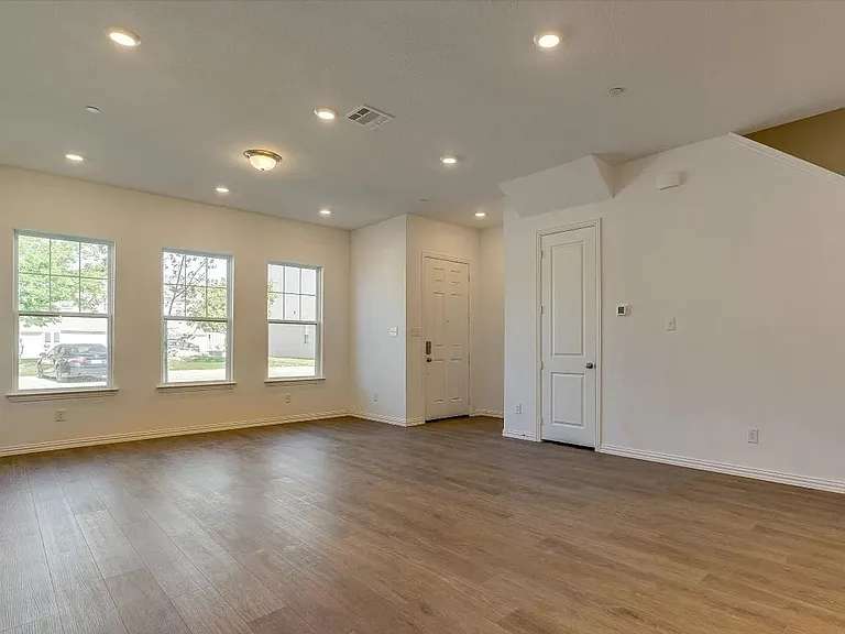 9935 Schramm St — Photo 15