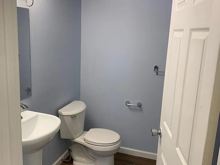 2541 Bittersweet Ln N — Photo 24