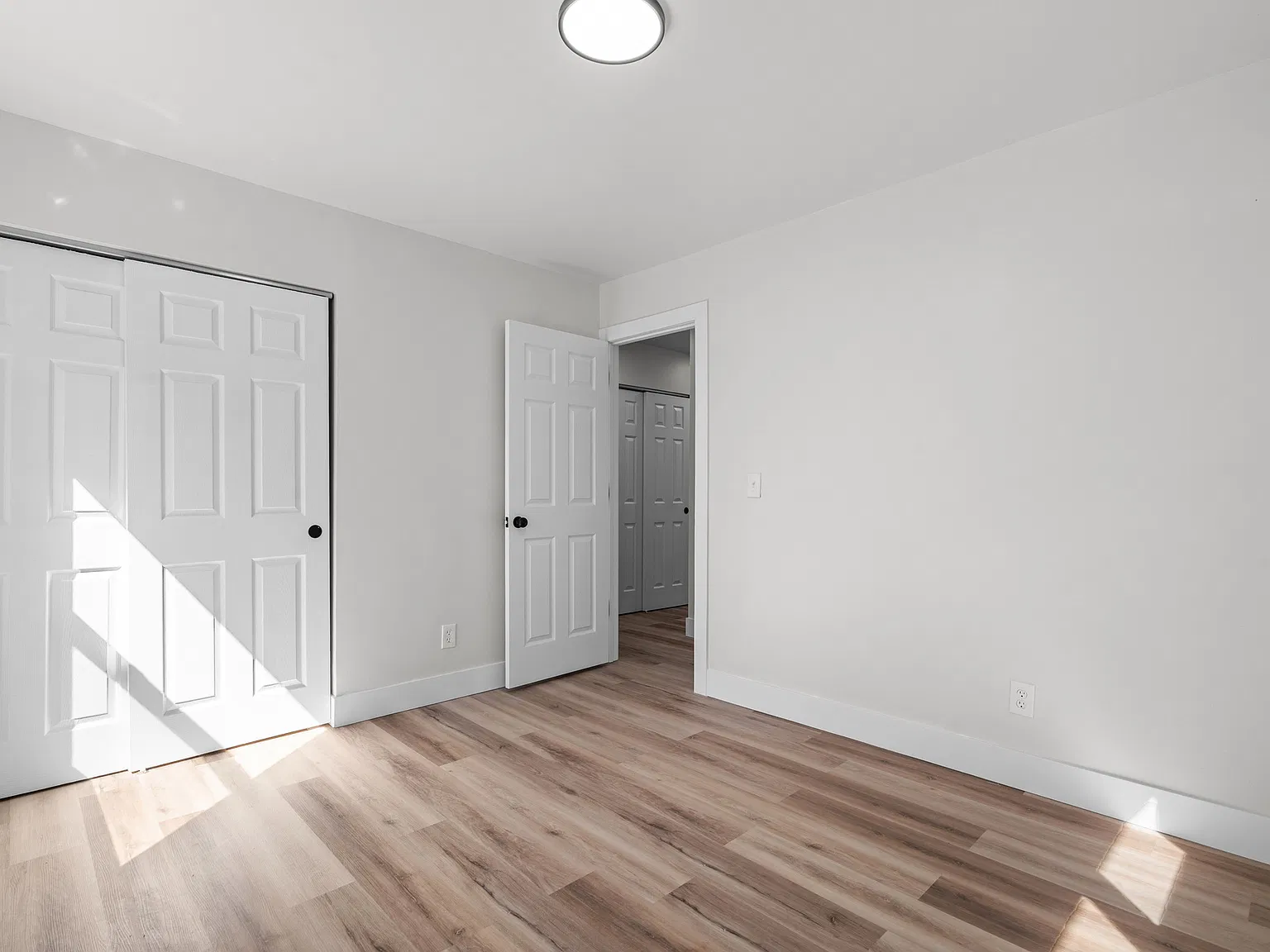 3 bed, 1000 sqft, $1,450 — Photo 4