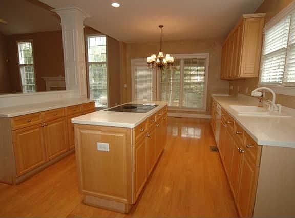 5th image of 307 Dundee Dr