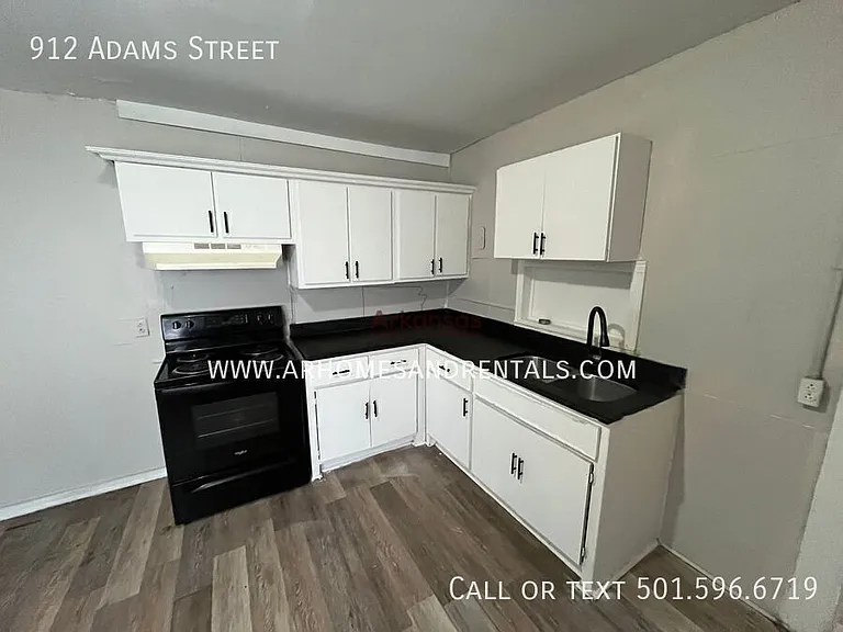 912 Adams St — Photo 5