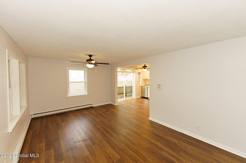 5th image of 14 Ferrara Avenue