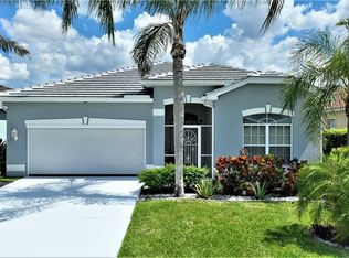 2044 Oxford Ridge Cir, Lehigh Acres, FL 33973