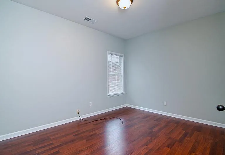 1548 Wynne Rd — Photo 9