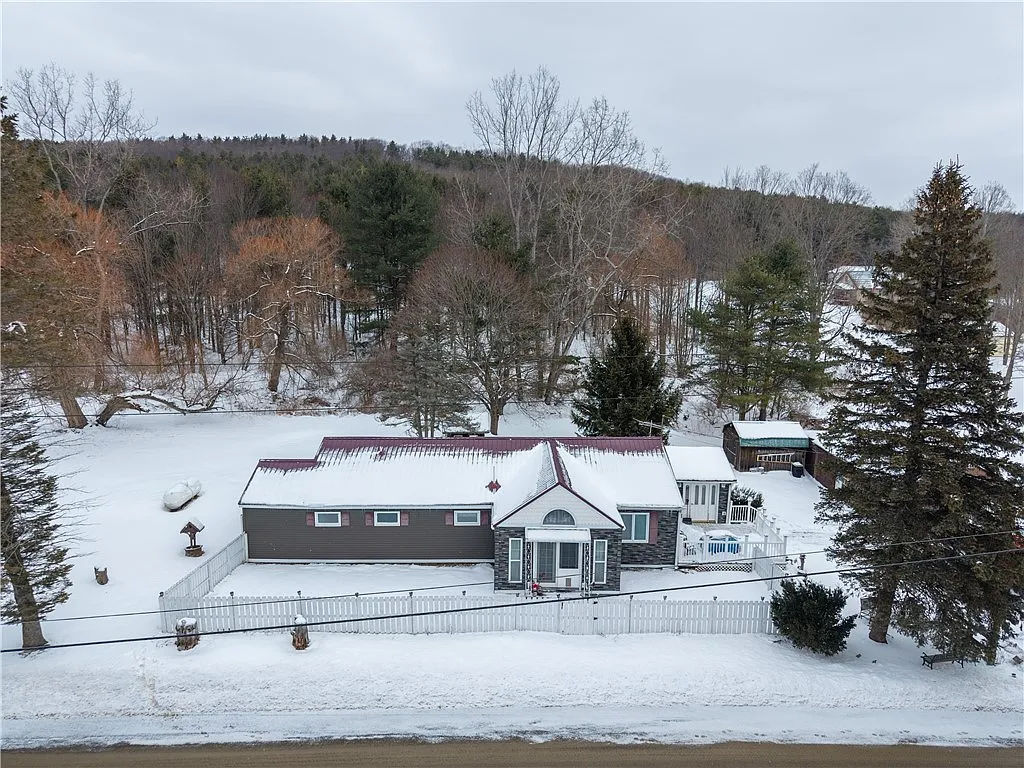 2281 Wearkley Rd photo 1