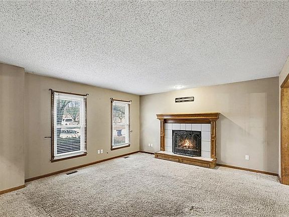 3rd image of 17340 W 155th Ter