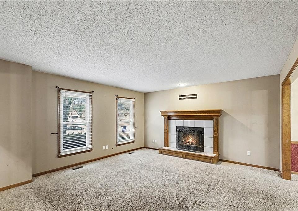 17340 W 155th Ter, Olathe, KS 66062 | Zillow