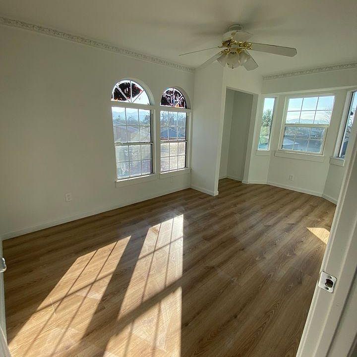 1st image of 727 W 10th St #2C