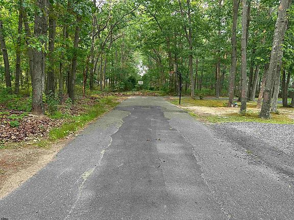3rd image of Poplar Ave