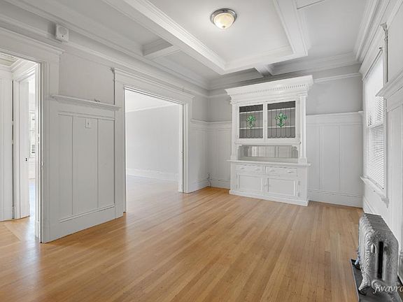 5th image of 2400 Van Ness Ave #N9