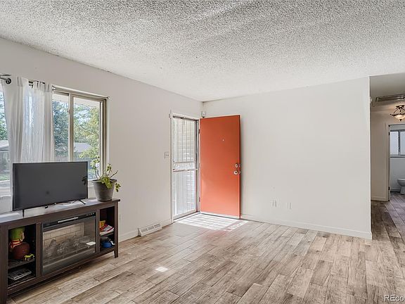 5th image of 1236 Olathe Street