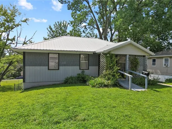 312 Woods St, Excelsior Springs, MO 64024