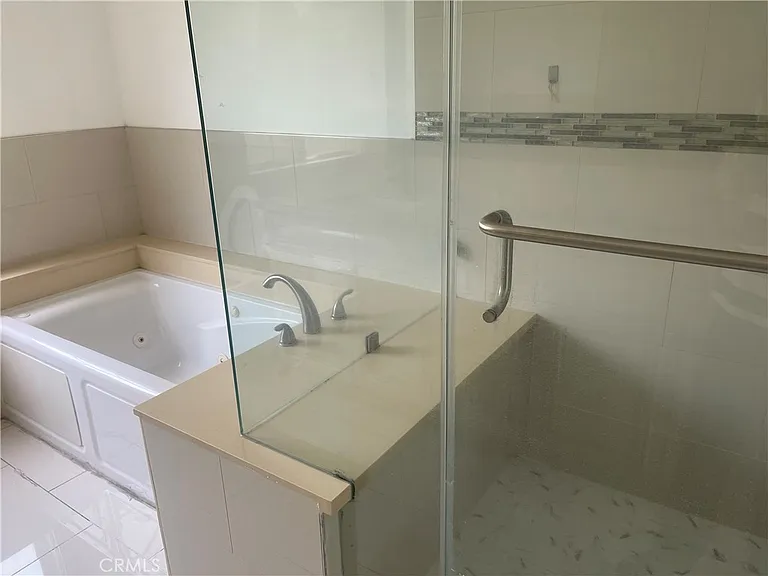 6207 Cloverly Ave — Photo 12